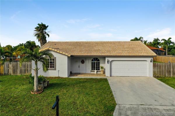 Estate Homes, 12801 SW 218th Ter, Goulds, Florida 33170, image 2