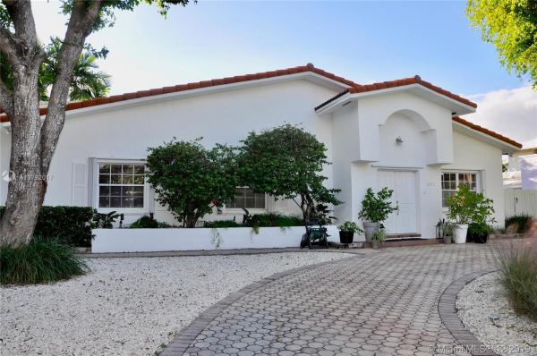Tropical Isle Homes, 370 WOODCREST RD, Key Biscayne, Florida 33149, image 2