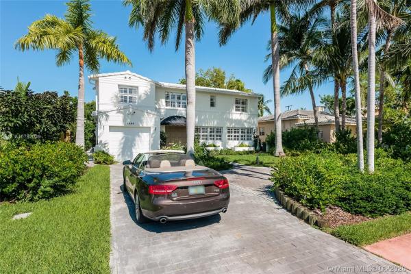 Isle Of Normandy Trouville, 1585 Bay Dr, Miami Beach, Florida 33141, image 2