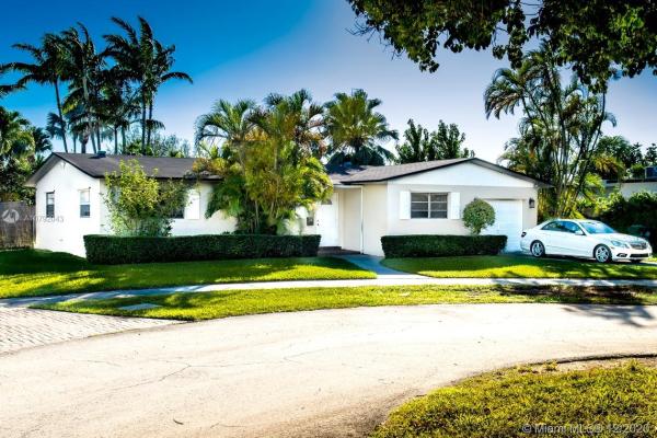 Lindi Manor, 9450 SW 65th St, Sunset, Florida 33173, image 2