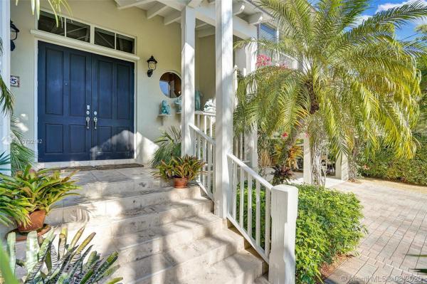 Biscayne Key Estates, 285 W ENID DR, Key Biscayne, Florida 33149, image 2