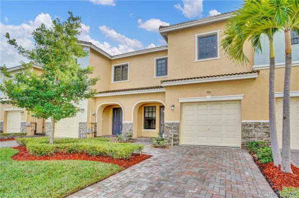 Champion Lakes, 360 NE 194th Ter, Ives Estates, Florida 33179, image 2