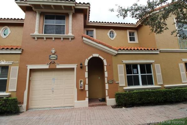 Villa Vizcaya, 8501 NW 138th St #2204, Miami Lakes, Florida 33016, image 2