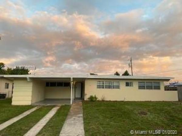 Vivian, 19121 NW 5th Pl, Miami Gardens, Florida 33169, image 2