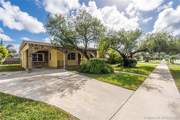 Westwood Lakes Residential, 5301 SW 117th Ave, Westwood Lakes, Florida 33175, image 2