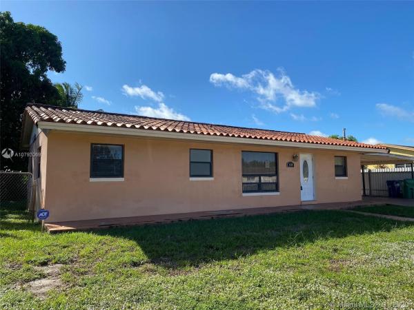 Carol City Gardens, 4330 NW 193rd St, Miami Gardens, Florida 33055, image 2