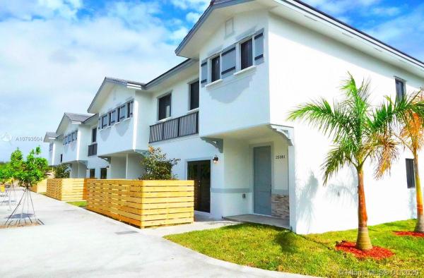 Tropical Breeze Townhouses, 13344 SW 250th #13344, Princeton, Florida 33032, image 2