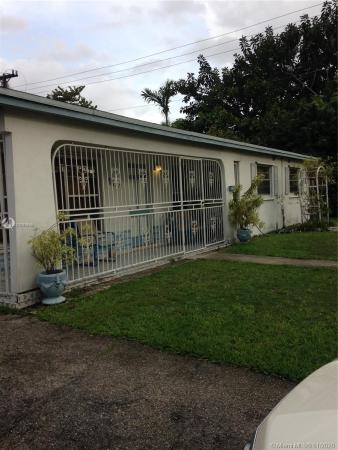Coral Park Estates, 1121 SW 93rd Pl, Westchester, Florida 33174, image 2