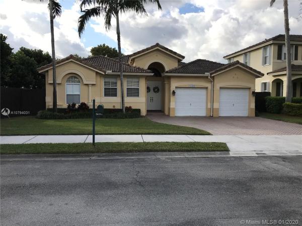 Kendall Breeze, 12394 SW 122nd Path, Three Lakes, Florida 33186, image 2