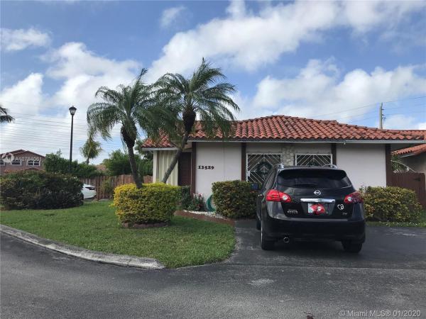 Tamiami Lakes, 13529 SW 8th Ln, Tamiami, Florida 33184, image 2