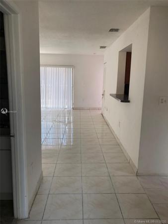 Villa Real, 12526 NW 11th Trl #207, Tamiami, Florida 33182, image 2