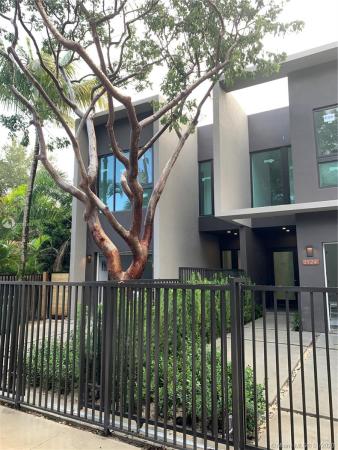Lincoln Manor, 2924 Jackson Ave, Miami, Florida 33133, image 2
