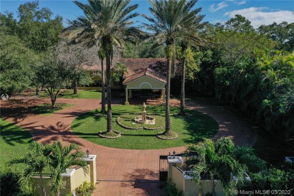 North Pinecrest, 8825 SW 64th Ct, Pinecrest, Florida 33156, image 2