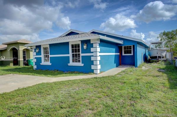 Golden Gardens, 19147 NW 33rd Ave, Miami Gardens, Florida 33056, image 2