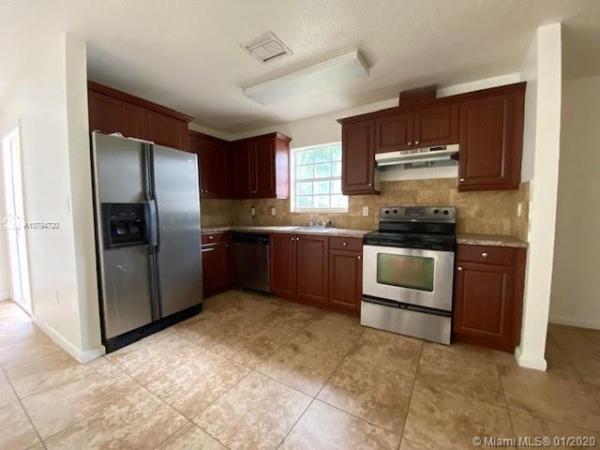 Homestead No HOA, 114 NW 8th Ave, Homestead, Florida 33030, image 2