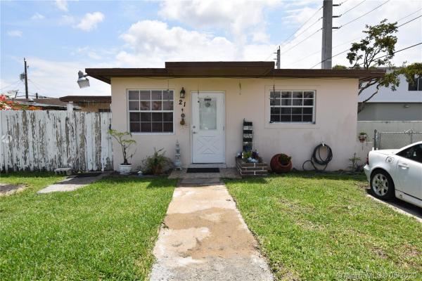 21 NW 76th Ave, Unincorporated Dade County, Florida 33126, image 2
