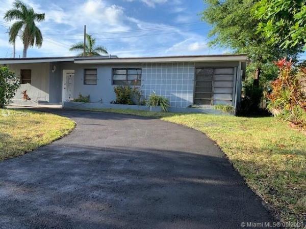 Scott Lake Manor, 1621 NW 179th St, Miami Gardens, Florida 33169, image 2