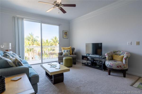 Fiore At The Gardens, 3304 E Myrtlewood Cir E #3304, Palm Beach Gardens, Florida 33418, image 2