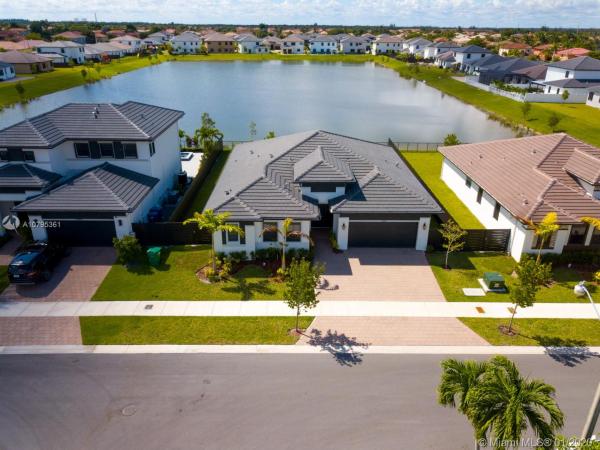 Los Prados By Lennar, 4454 SW 158th Ave, The Hammocks, Florida 33185, image 2