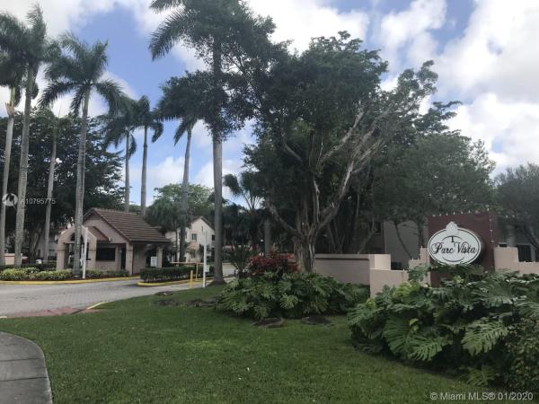 Parc Vista, 13901 SW 93rd Ln, Kendall, Florida 33186, image 2