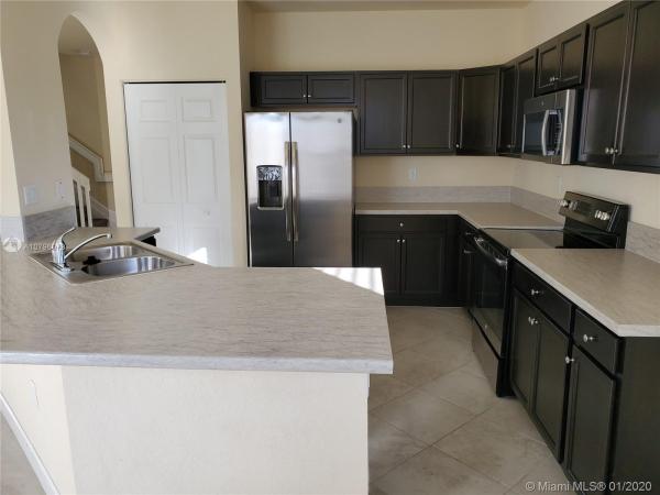 Silver Palms Southwest, 24142 SW 117th Path, Princeton, Florida 33032, image 2