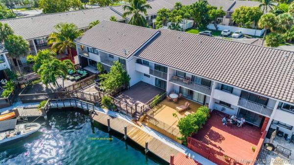 Lakeview Townhomes, 16477 NE 26th Pl #29, North Miami Beach, Florida 33160, image 2