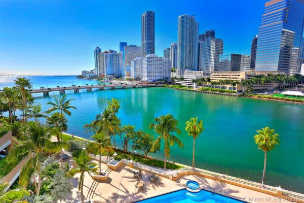 Courvoisier Courts, 701 Brickell Key Blvd #701, Miami, Florida 33131, image 2