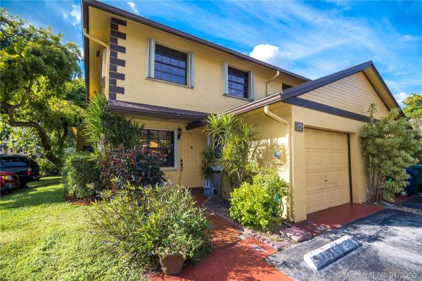 Townhomes Of Monterey, 1091 NE 209th Ter #1091, Ives Estates, Florida 33179, image 2