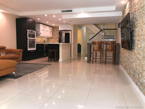 Villa Dorada, 20291 NE 30th Ave #116, Aventura, Florida 33180, image 2