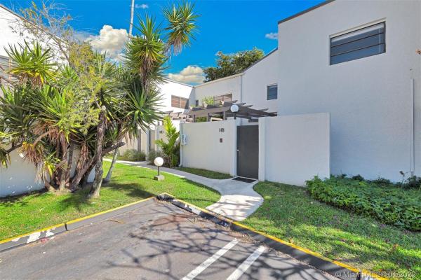 Oasis, 4710 SW 67th Ave #H8, Glenvar Heights, Florida 33155, image 2