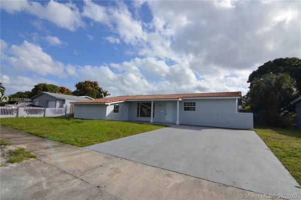Bell Gardens, 2330 NW 196th St, Miami Gardens, Florida 33056, image 2