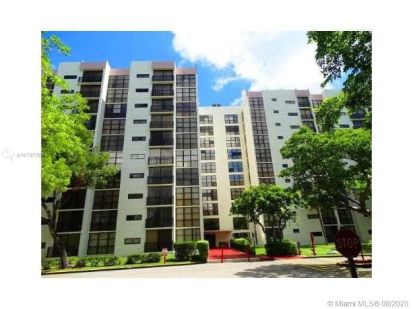 Plaza Of The Americas, 16919 N Bay Rd #819, Sunny Isles Beach, Florida 33160, image 1