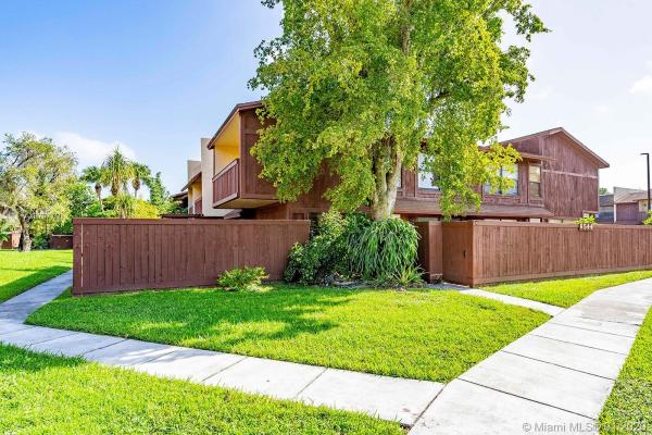 Snapper Village, 6544 SW 114th Pl #A76, Kendall, Florida 33173, image 2