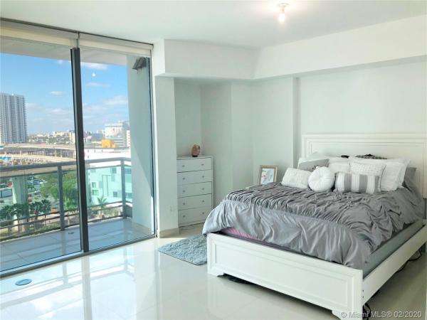 Wind, 350 S Miami Ave #1215, Miami, Florida 33130, image 2