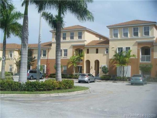 Fontainbleau Lakes Courtyards West, 10132 NW 7th St #208, Fountainebleau, Florida 33172, image 3