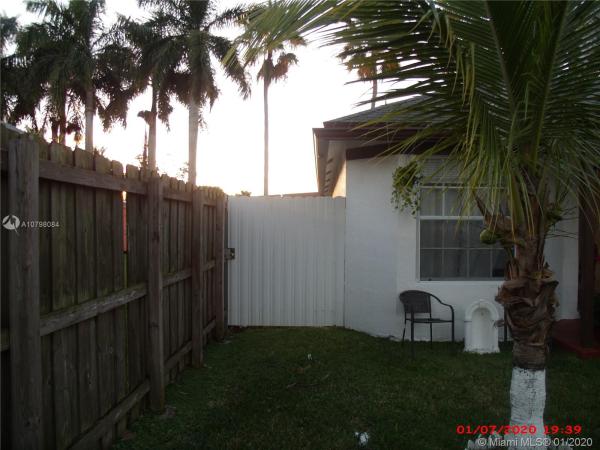 Villas Of Palm Bay, 990 SW 9th Ct, Florida City, Florida 33034, image 2