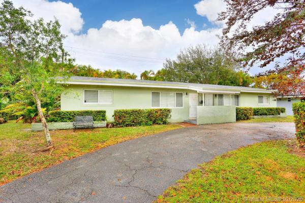 Suniland Terrace Patio Homes, 11424 SW 81st Rd, Pinecrest, Florida 33156, image 2