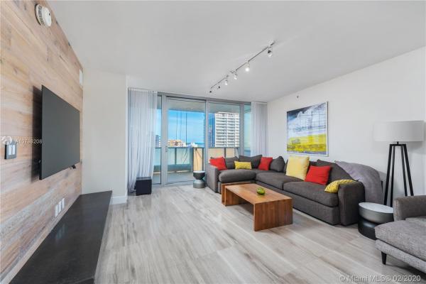 Epic Hotel & Residences, 200 Biscayne Boulevard Way #3405, Miami, Florida 33131, image 2