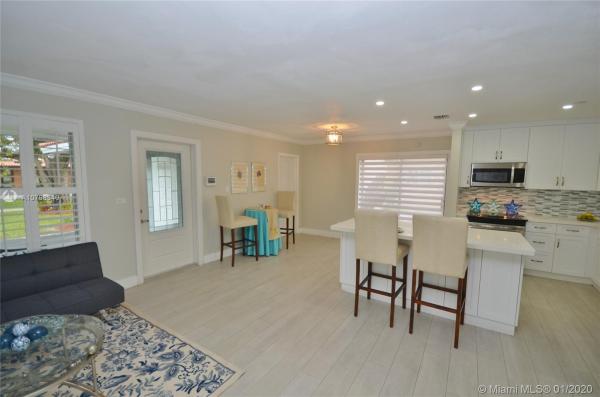 Miami Lakes Residential, 14301 Lake Childs Ct, Miami Lakes, Florida 33014, image 2