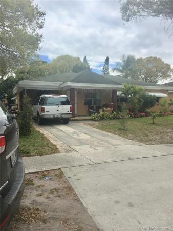 Pinewood, Fort Pierce, Florida 34950, image 2