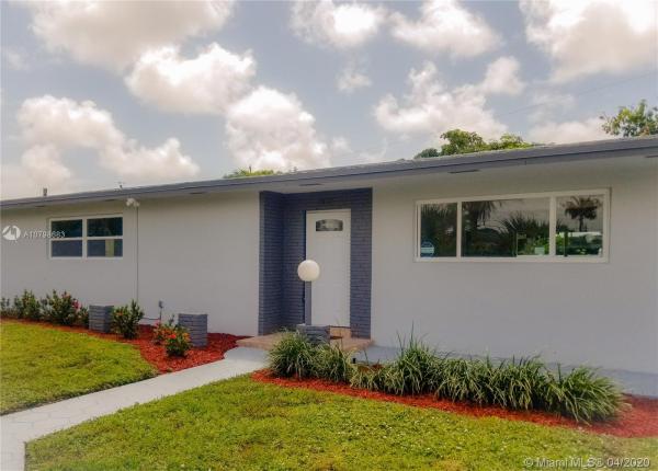 Highland Manor, 530 NE 179th Dr, North Miami Beach, Florida 33162, image 2
