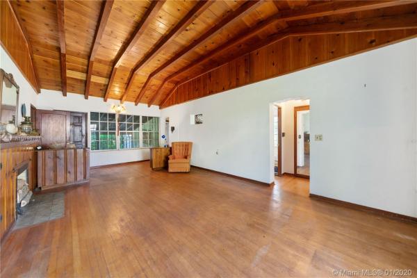 Biscayne Gardens, 15315 NE 2nd Ave, Golden Glades, Florida 33162, image 2