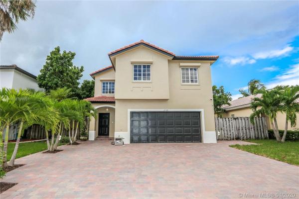 Bonita Lakes, 12318 SW 140th St, Three Lakes, Florida 33186, image 2