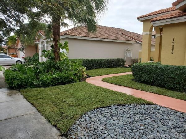 Shoma Homes At Tamiami, 13262 NW 11th Ter, Tamiami, Florida 33182, image 2