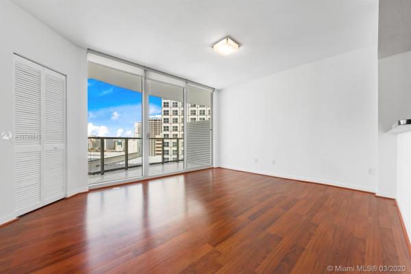 Met 1, 300 S Biscayne Blvd #T-2105, Miami, Florida 33131, image 2