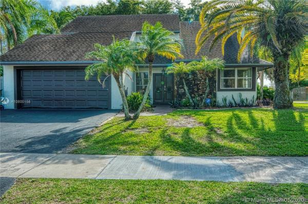 Homestead Lakes Tennessee East, 1720 S Goldeneye Ln, Homestead, Florida 33035, image 2