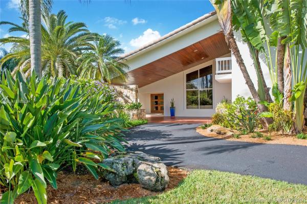 Town & Ranch Estates, 12440 Moss Ranch Rd, Pinecrest, Florida 33156, image 2