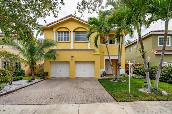 Twin Lake Shores Central, 13162 SW 141 St #, Three Lakes, Florida 33186, image 2