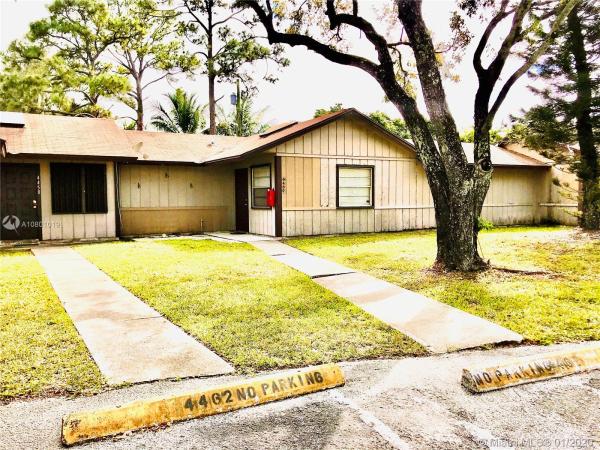 Country Grove, 4462 Country Grove Blvd, West Palm Beach, Florida 33406, image 1