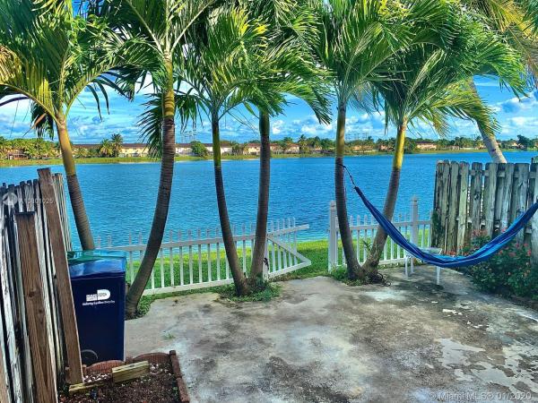 Weitzer Serena Lakes Townhomes, 17337 SW 140 Ct #, Richmond West, Florida 33177, image 2